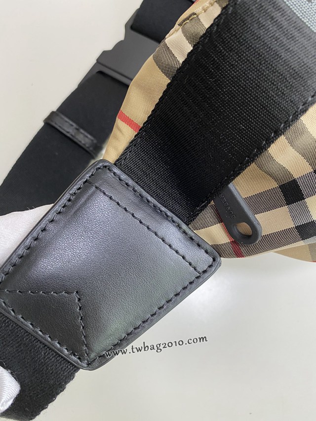 Burberry專門店新款休閒腰包 巴寶莉拼色尼龍材質男女款腰包挎包 yxb1153